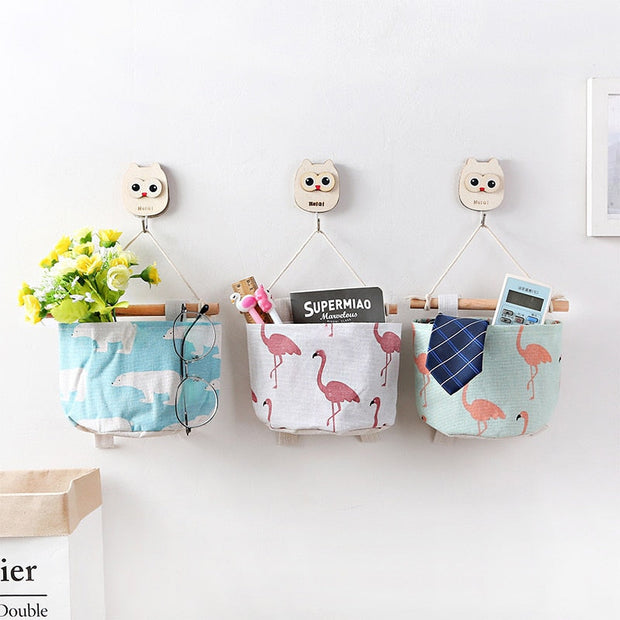 Petit panier de rangement mural